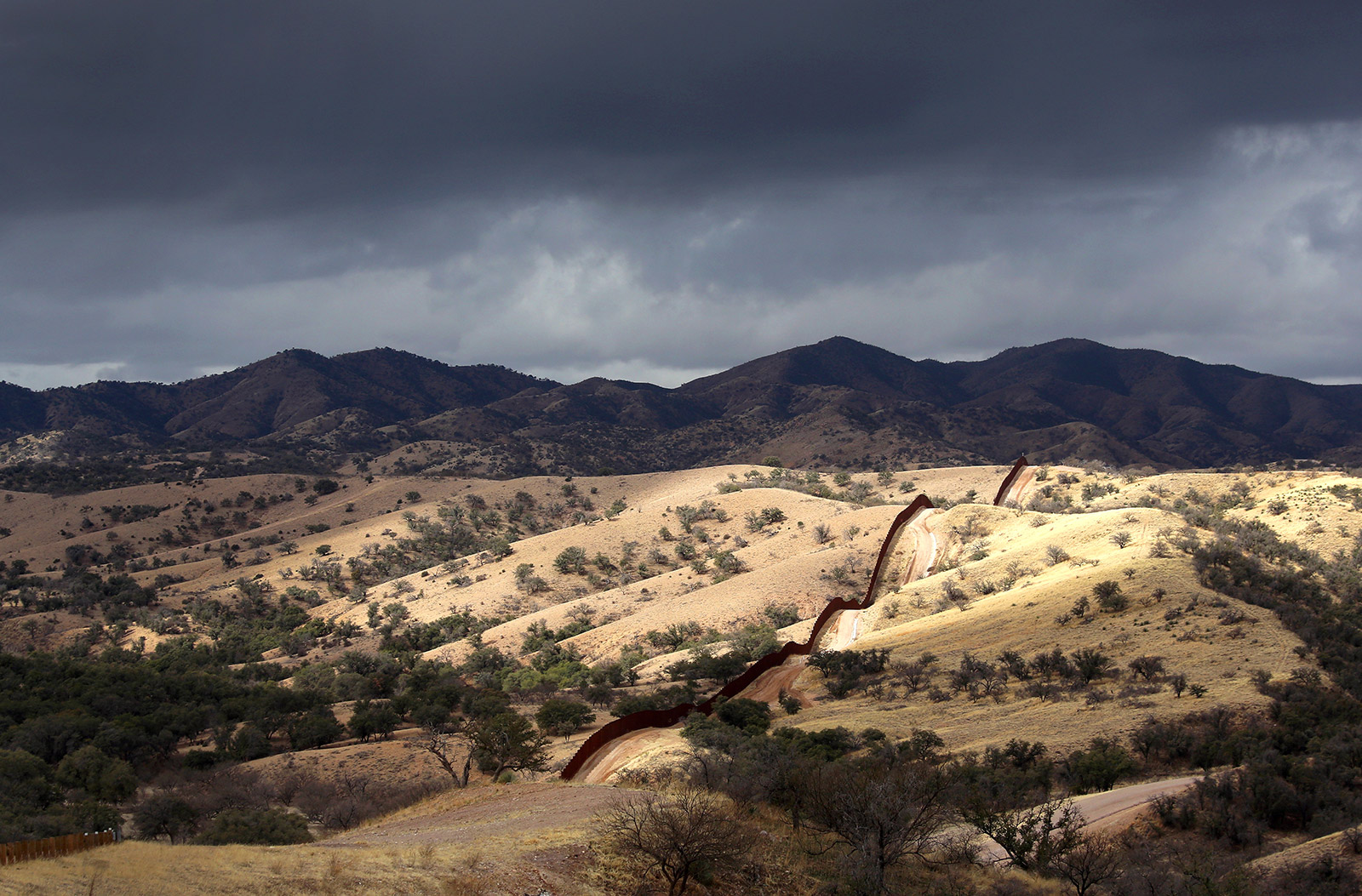 This is what the US-Mexico border looks like 