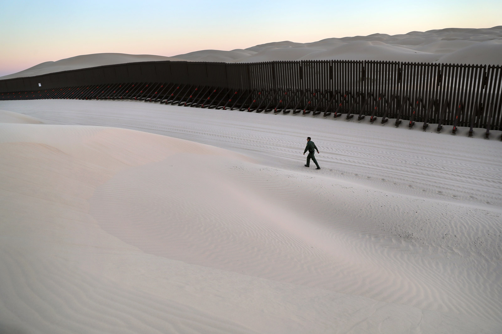 this-is-what-the-us-mexico-border-looks-like