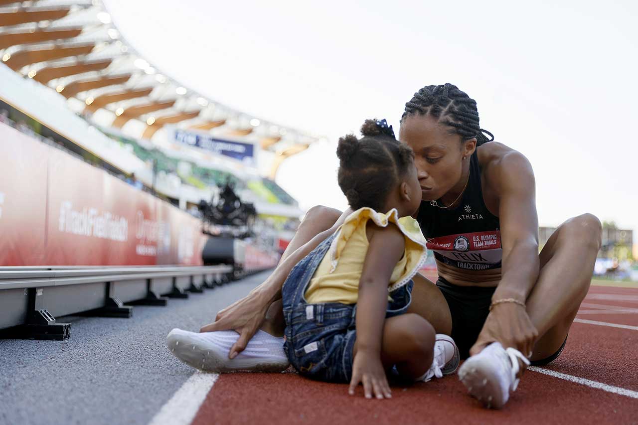 Tokyo Olympics: U.S. Runner Helps Competitor to Finish Line After Fall