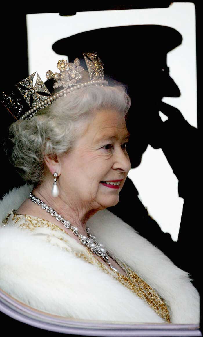 30 of Our Favorite Portraits of Queen Elizabeth II to Celebrate