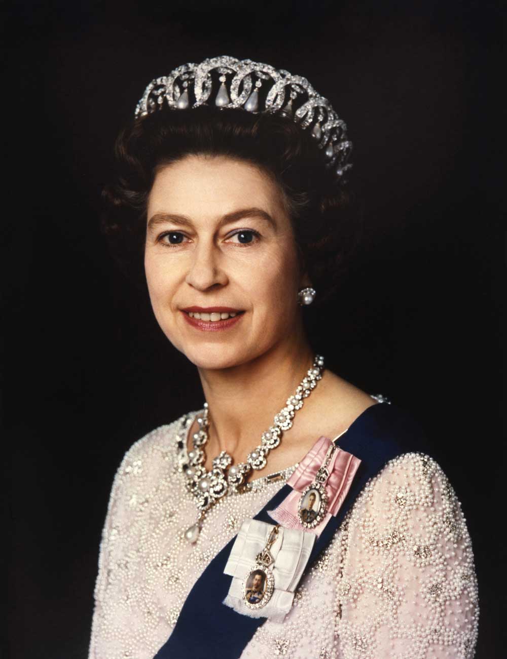 queen elizabeth 2 portrait