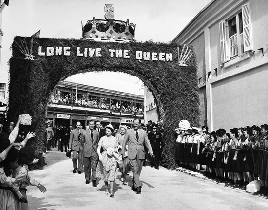 Image of Elizabeth II in Ghana, 1961 by Unknown photographer, (20th century)