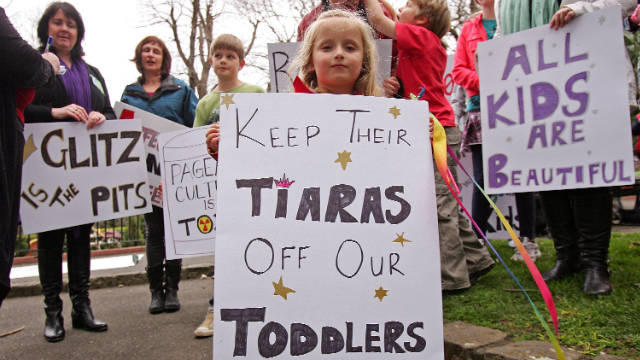 640px x 360px - Toddlers and Tiaras' and sexualizing 3-year-olds - CNN