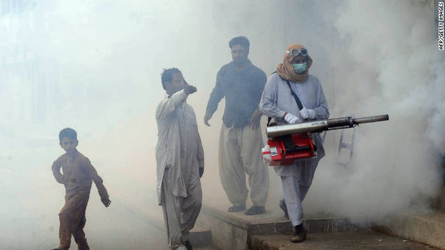 Dengue Fever Kills 125 Infects More Than 12 000 In Pakistan Cnn