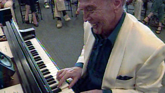 Legendary pianist Roger Williams dies after battle with cancer - CNN