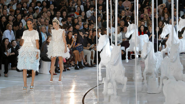 Model Kate Moss in Louis Vuitton shows how the Spring season will be about feeling like a princess. 
