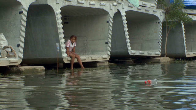 Bangkok&#39;s cement refuge