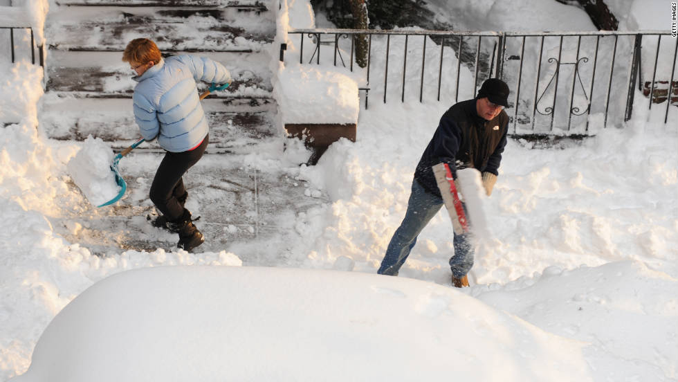 Shoveling snow may be a mundane task, but this winter activity is an aerobic exercise that burns up to 400 calories an hour. The heavier the snow, the more calories burned. But shoveling can be dangerous so be careful not to slip and fall.