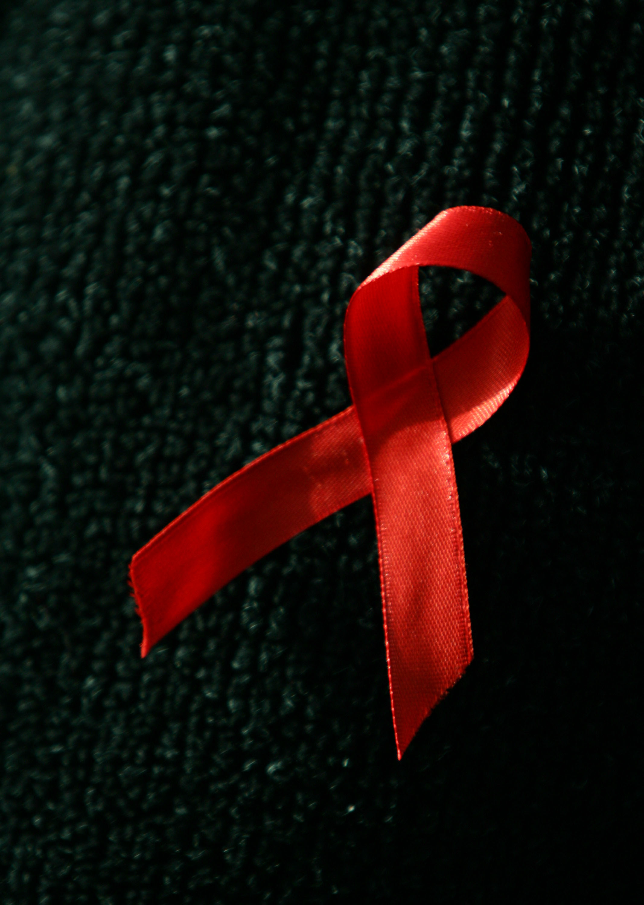 Red Ribbon Celebrating 20 Years Of The Iconic Aids Symbol Cnn