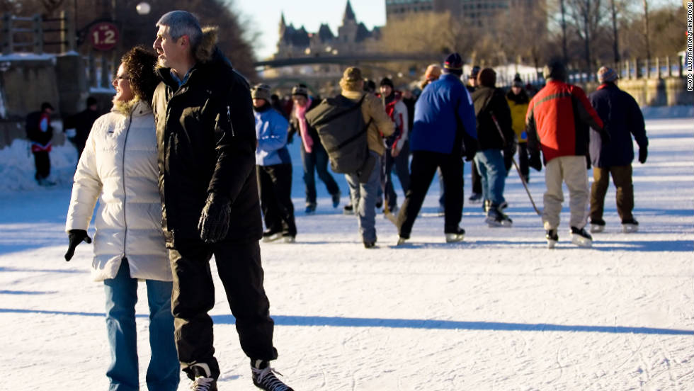 Ice skating is one winter sport that you can do indoors or outdoors. It&#39;s a great aerobic workout that burns up to 20 calories per minute and helps strengthen your core as you try to balance on the thin blades. So trade in your sneakers for figure skates and hit the ice.