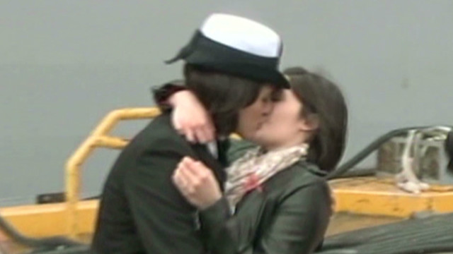 Lesbian 'first kiss' at Navy homecoming - CNN Video