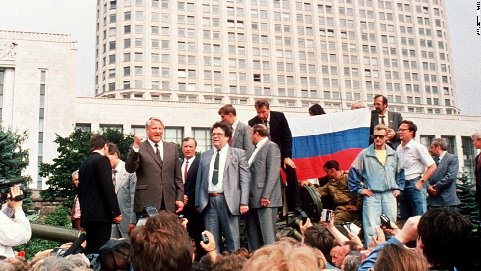 August 1991: As unrest continues in the republics, hardline coup plotters seize Gorbachev and position tanks outside parliament. Yeltsin rallies demonstrators against the plot.