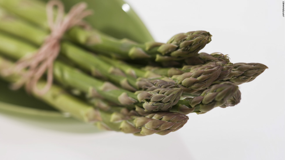 Asparagus is one of the best veggie sources of folate, a B vitamin that could help keep you out of a mental slump. &quot;Folate is important for the synthesis of the neurotransmitters dopamine, serotonin and norepinephrine,&quot; said David Mischoulon, associate professor of psychiatry at Harvard Medical School. All of these are crucial for mood.