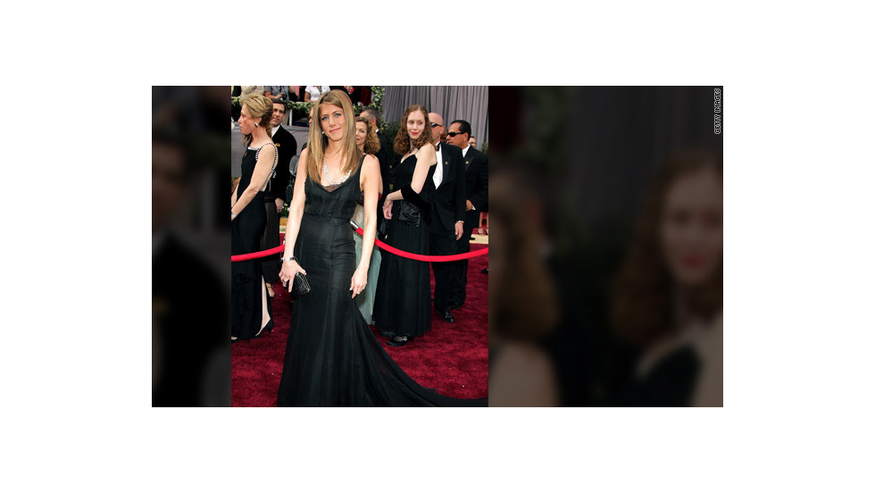 Aniston attended the Academy Awards in 2006 wearing a long, elegant black gown.
