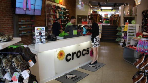 crocs store boulder