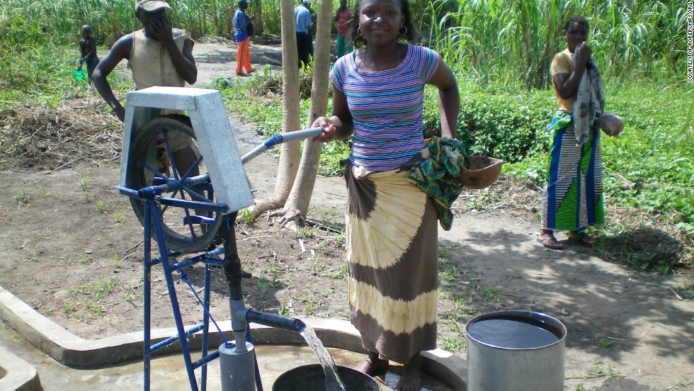 Rope pumps are a cheap and effective solution to water supply in remote rural areas. A rope pump model created by Henk Holtslag of Connect International. 
