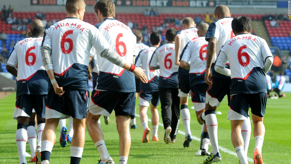 Before kick-off in Saturday&#39;&#39;s match against Blackburn Rovers, the Bolton team wore shirts with Muamba&#39;s name and number on the back.