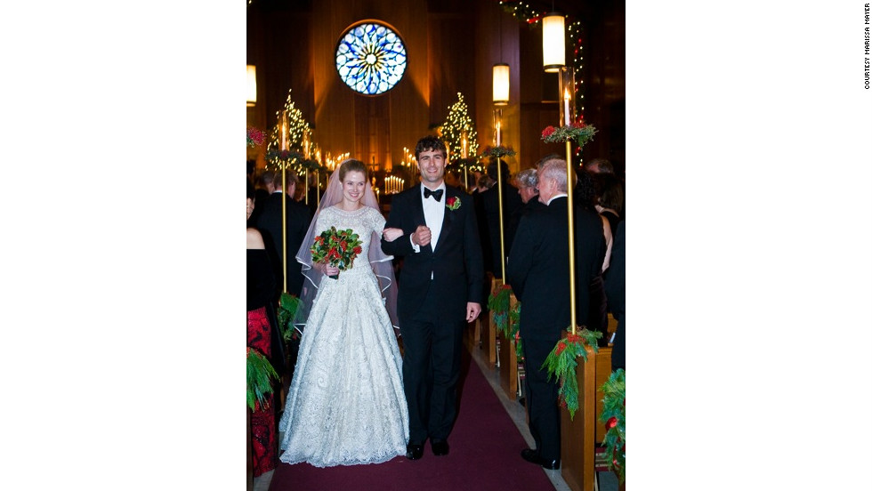 In December 2009, Mayer married Zachary Bogue, a private-equity executive a year her junior. 