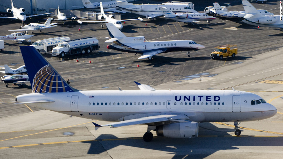 united airlines delayed luggage