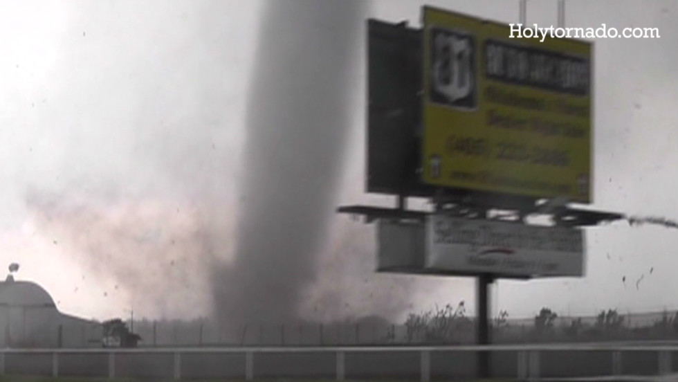 Tallahassee tornado Twister strikes Florida's capital, damaging