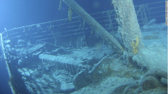 Final tourist dive to Titanic wreck