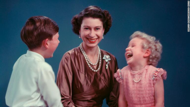 Elizabeth Ii Young Queen Who Grew Into A Modern Monarch Cnn