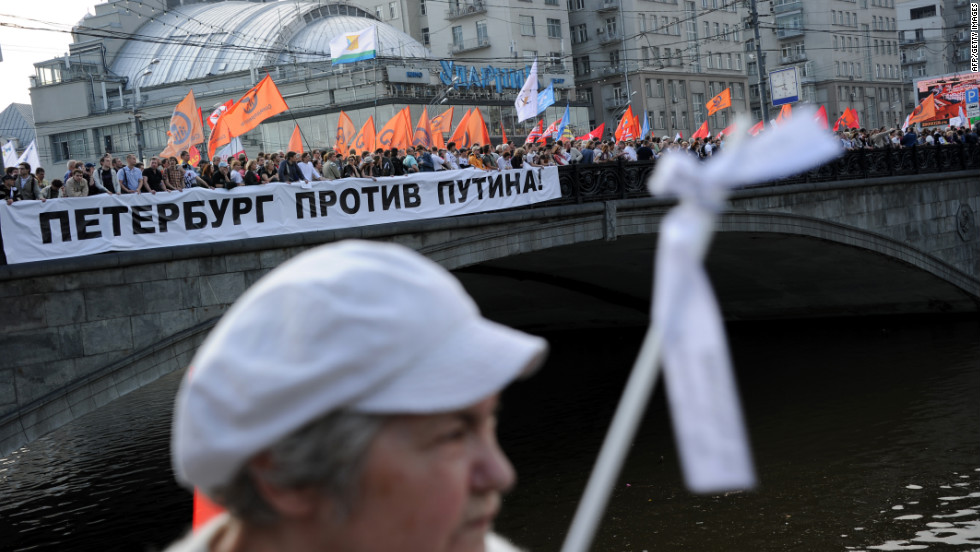 Demonstrators agreed with Moscow authorities on a route to Bolotnaya Square, but a large number of them veered off the path.