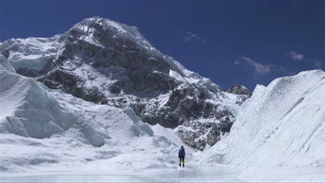 Scaling Everest honors 1924 Olympic vow