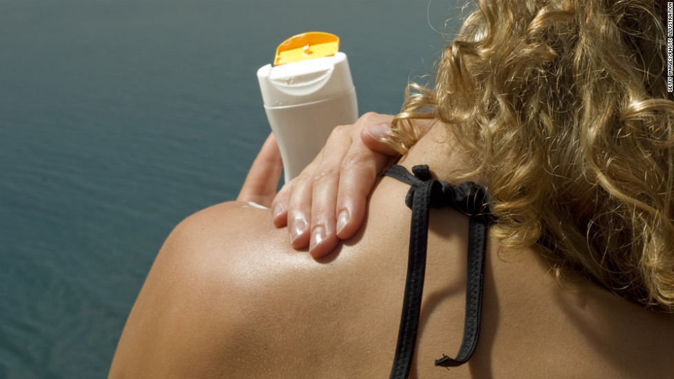 Experts' tips for choosing the safest sunscreen