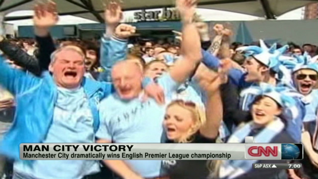 Fans celebrate Manchester City&#39;s big win