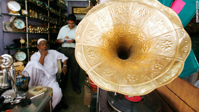 New Delhi, INDIA: An antique gramaphone is kept for sale outside a shop in the old quarters of Delhi, 21 June 2007, the world&#39;s music day. The world music day is a festival taking place on 21 June, it began in France and has spread on to other countries, as the idea was conceived by French music and dance director Maurice Fleuret in 1981. It is the occasion of a mass celebration which has grown more and more successful over the last two decades. AFP PHOTO/MANAN VATSYAYANA (Photo credit should read MANAN VATSYAYANA/AFP/Getty Images)