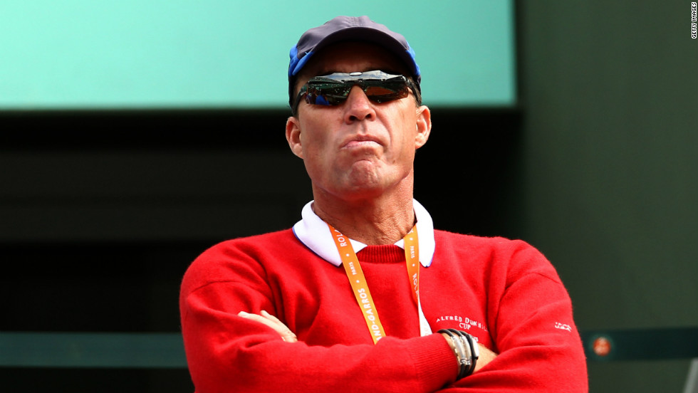 Ivan Lendl, twice Wimbledon runner-up and now Andy Murray&#39;s coach, believes serve and volley is a dying art in tennis.