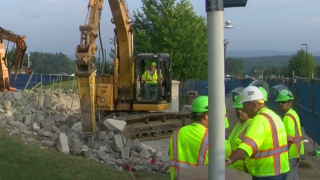 Wall around Paterno statue demolished