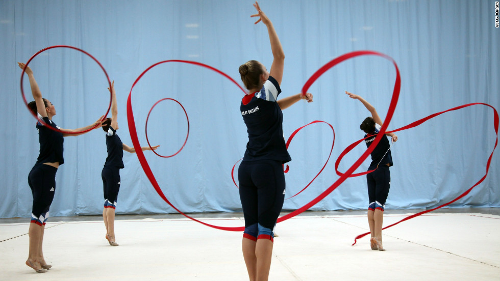 Club swinging first appeared at the 1904 St. Louis Olympics and involved athletes twirling clubs. Historians believe it was the precursor to rhythmic gymnastic events that use ribbons and hoops.