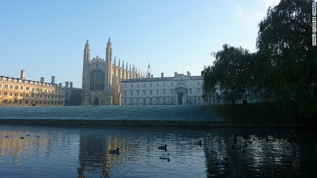 The King&#39;s College Chapel in Cambridge is noted for its vaulted ceilings and Evensong choir performances.