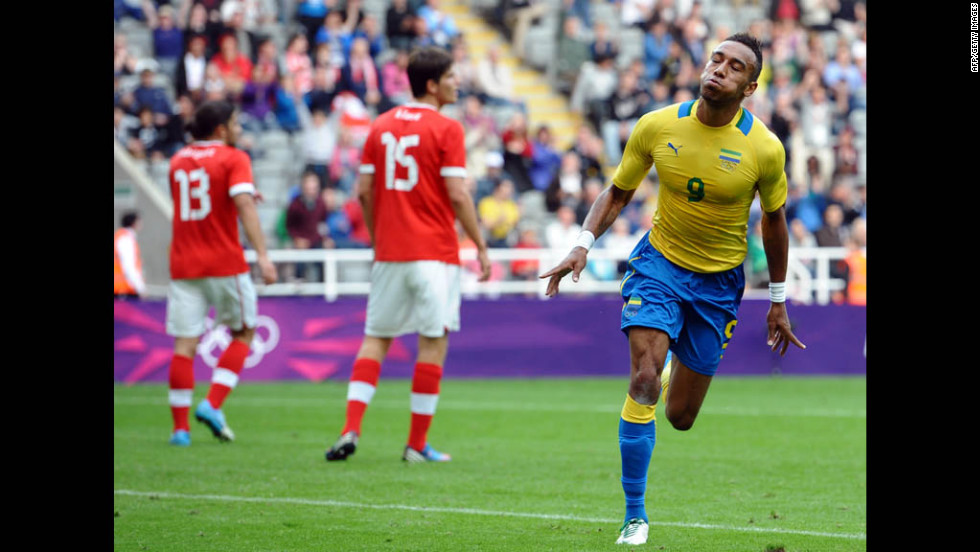 Gabon&#39;s Pierre-Emerick Aubameyang, right, celebrates after scoring a goal during the men&#39;s soccer match against Switzerland on Thursday in Newcastle-upon-Tyne, England.