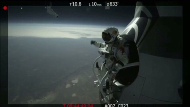 Watch man jump from 96,000 feet