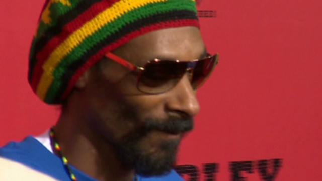 why did snoop dogg change his name to snoop lion