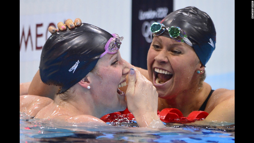 Missy Franklin, left, is congratulated by Elizabeth Beisel after winning gold and breaking the world record in the women&#39;s 200-meter backstroke final on Friday.