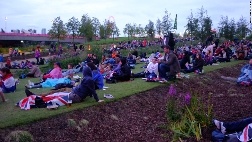 ... watched by many hardy Olympics fans who&#39;d purchased park tickets or stayed on after watching the day&#39;s events. 