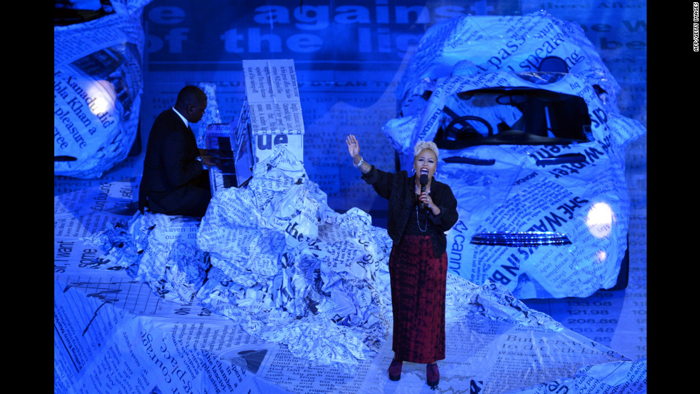 Scottish singer-songwriter Emeli Sande performs &quot;Read All About It&quot; during the closing ceremony at Olympic stadium.