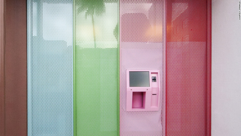 Los Angeles-based Sprinkles has installed a cupcake ATM outside its Beverly Hills location.