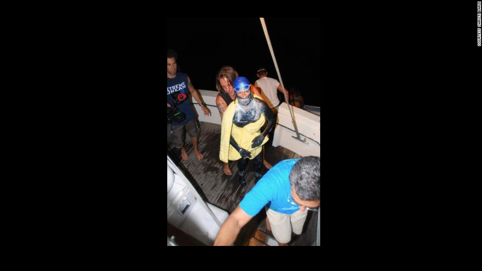  Endurance swimmer Diana Nyad&#39;s latest attempt to swim across the Straits of Florida ended Tuesday morning after severe jellyfish stings and a lightning storm put her off course, her team said.