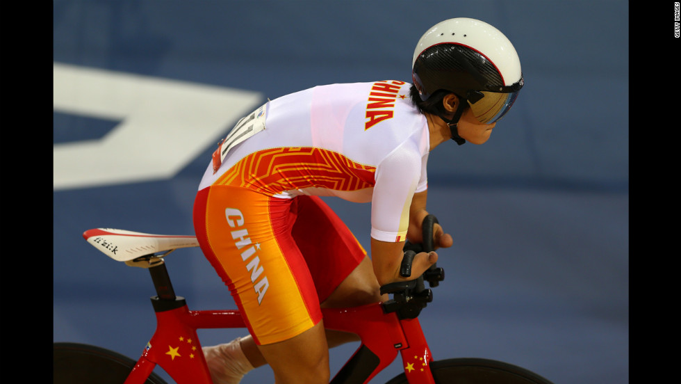 Jianping Ruan of China competes in the women&#39;s individual C4 pursuit cycling qualifying.