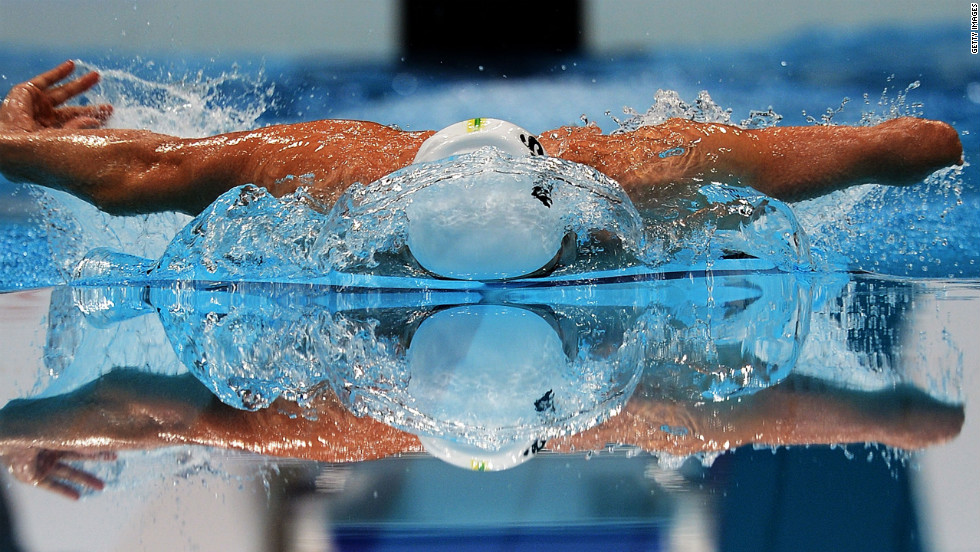 Matthew Cowdrey of Australia competes in the men&#39;s 200-meter individual medley SM9 final Thursday.