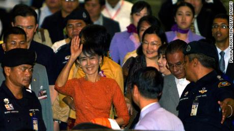 Suu Kyi leaves the Suvarnabhumi  International airport  on her first international trip in 24 years outside Burma May 29, 2012 in Bangkok, Thailand. 