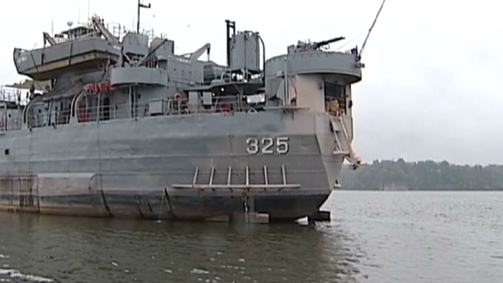 Historic Navy Ship Runs Aground - Cnn Video