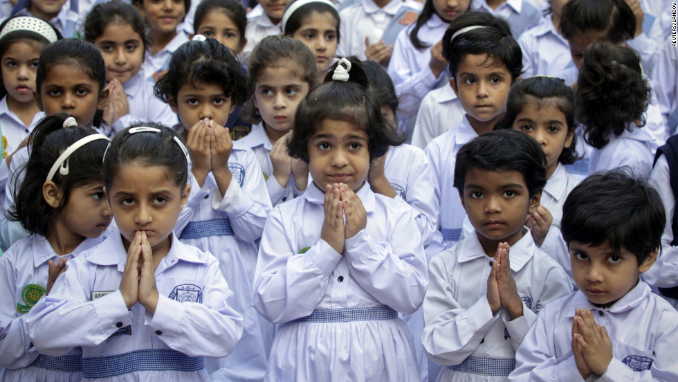 Students at the Sacred Heart Cathedral School in Lahore attend special prayers on Friday, October 19, 2012, for Malala&#39;s recovery. 