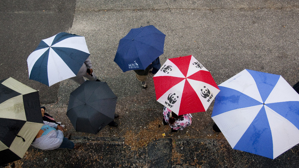 Rain did no deter voters from waiting in line in St. Petersburg, Florida. The Sunshine State -- with its 29 electoral votes -- was a key player in determining the next president.