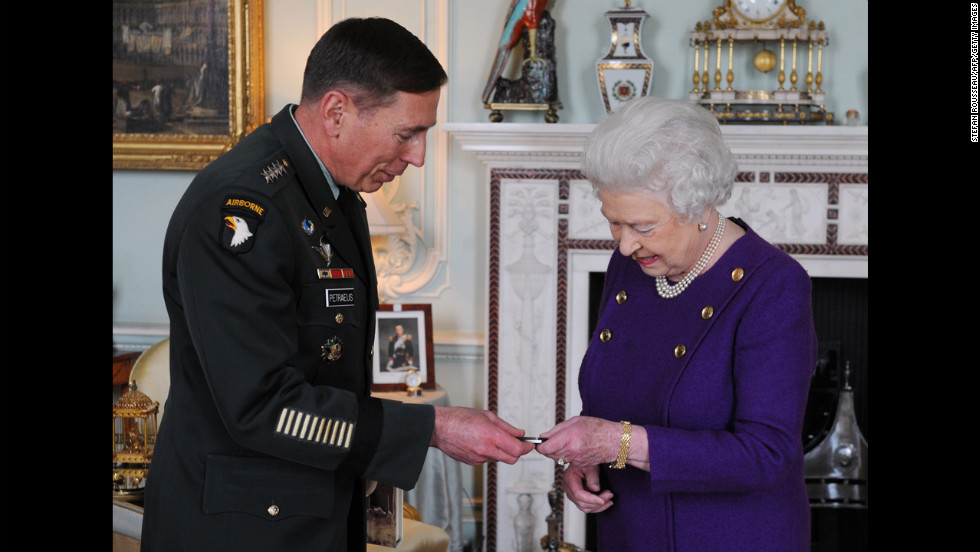 Britain&#39;s Queen Elizabeth meets Petraeus in March 2011. The general was still serving as commander of U.S. and NATO forces in Afghanistan.